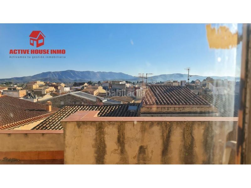 Foto 109d191c-e97a-4f6c-82cf-bb13dd0b9f6e. Casa aparellada amb aparcament a Santa Bàrbara