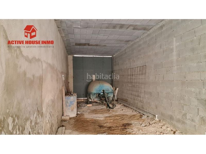 Foto dc051f9e-953a-4af5-a399-a0e18f7718b1. Casa aparellada amb aparcament a Santa Bàrbara