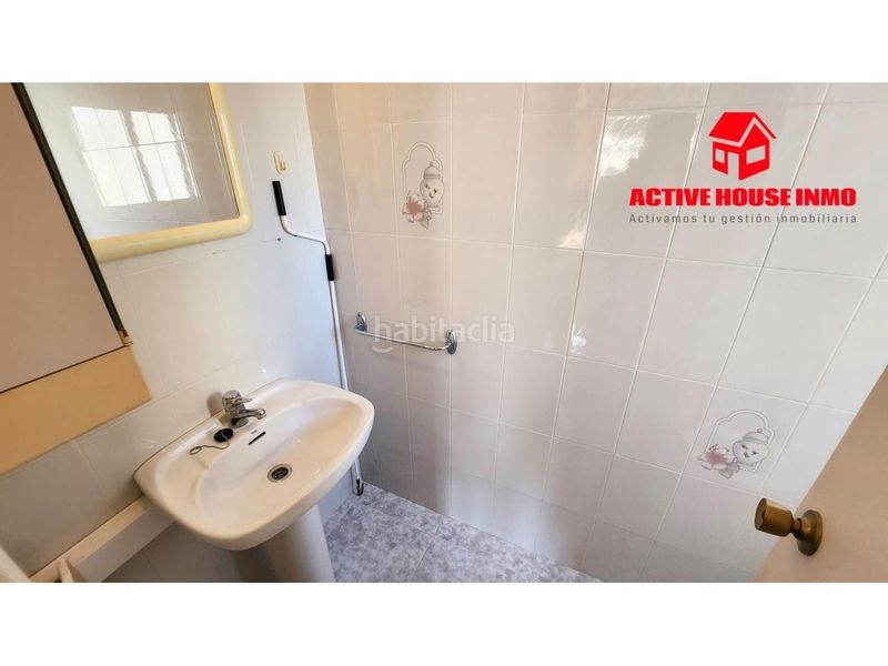 Foto 92384827-bb6d-4786-86f8-d65dd53206c5. Casa aparellada a Avinguda Catalunya La Ràpita