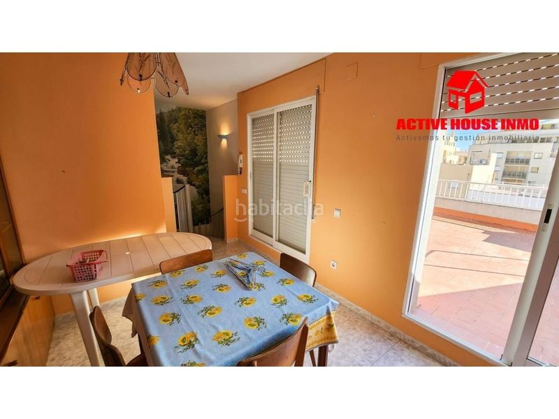 Foto bef9fbd5-f397-4bc7-88c1-a4fbfc0ad545. Casa aparellada a Avinguda Catalunya La Ràpita