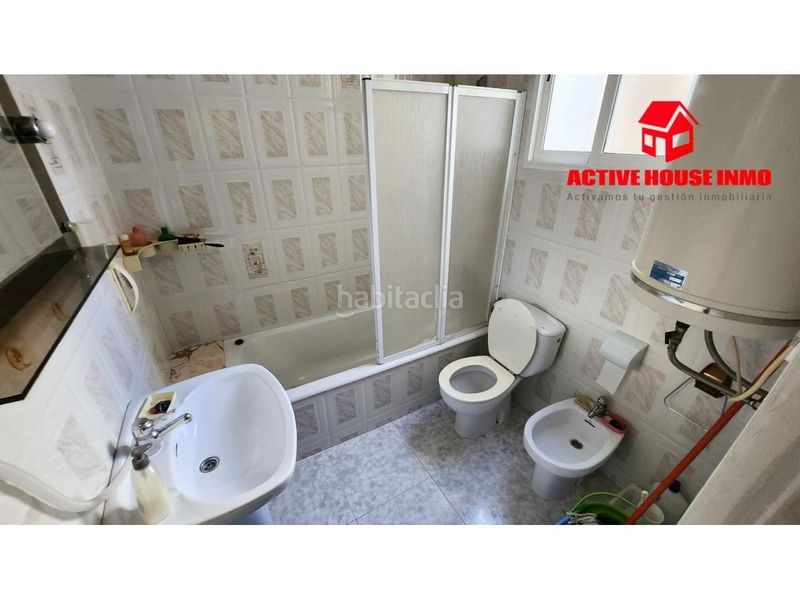 Foto c6218c8d-4dd2-4ff0-b2a0-1c55e0b5ae41. Casa aparellada a Avinguda Catalunya La Ràpita