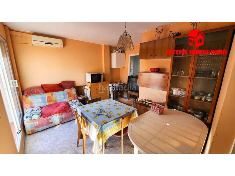 Foto e2272eeb-e224-49b8-a4d7-ed548ac934ce. Casa aparellada a Avinguda Catalunya La Ràpita