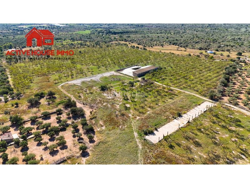 Foto f5adf07a-9b1f-4a4e-8dc7-edbc326027bc. Masia a Roquetes