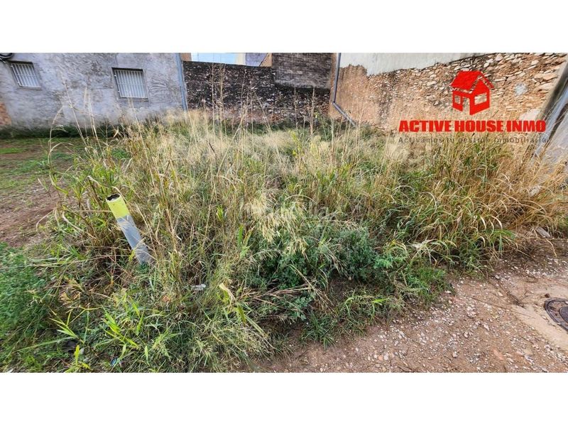 Foto b660e210-e0b9-47cc-ae1a-cd34a5340461. Finca rústica solar urbano para edificar en Santa Bàrbara