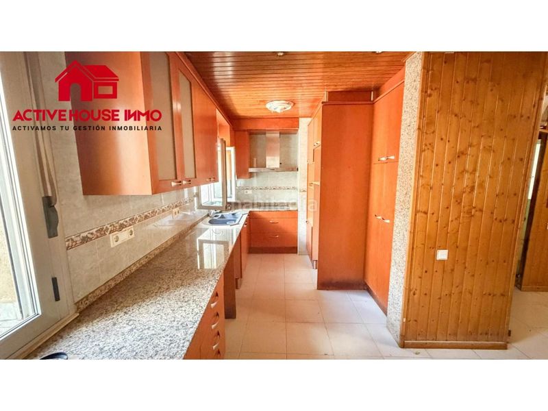 Foto 390bae66-66b2-401d-a97c-f756a5611dd9. Casa amb aparcament a Santa Bàrbara