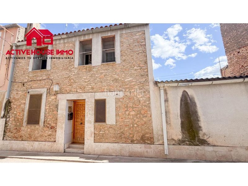 Foto d2ef09e5-f159-4d6f-aa36-8d8e2c3f99c8. Casa amb aparcament a Santa Bàrbara