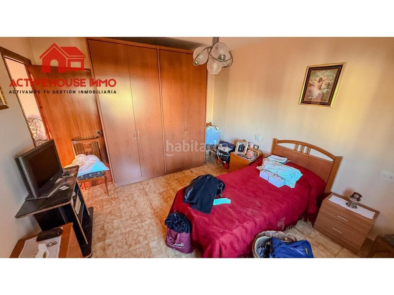 Foto 038a95bd-343a-468e-9694-899019c0be92. Casa amb aparcament a Santa Bàrbara