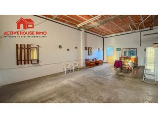House  Calle gepseria. Venta de casa con patio y amplia parcela en santa bàrbara
