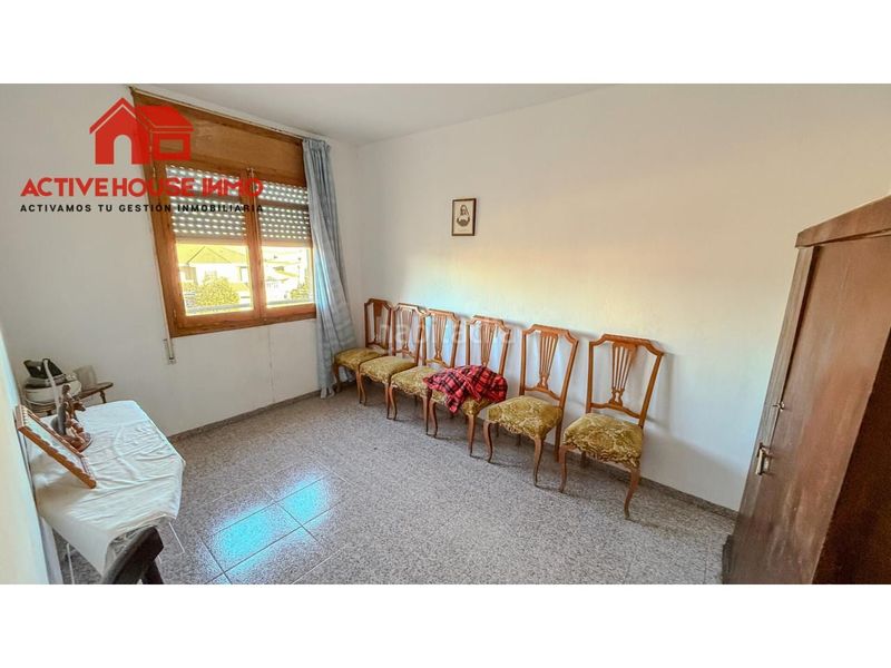 Foto 8888292f-76b2-4cce-9da0-afc861c8c640. Casa amb aparcament a Santa Bàrbara