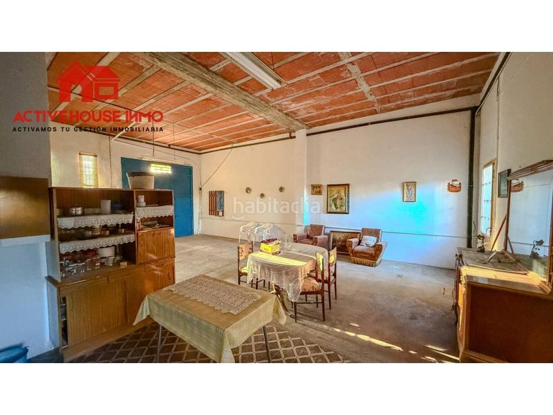 Foto fde0bae5-7092-43f0-a4e7-ba39f00b7eda. Casa amb aparcament a Santa Bàrbara