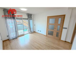 Appartement  Calle prim. Venta de piso con 3 habitaciones en santa bàrbara
