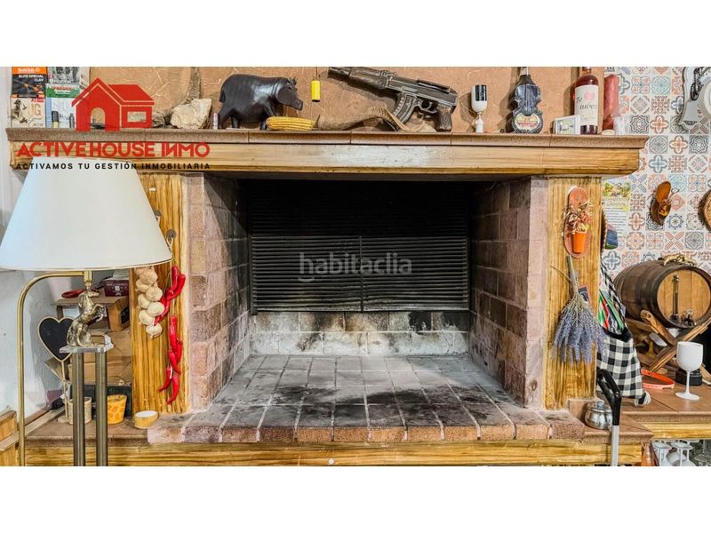 Foto 74ed8d88-f736-4596-97e5-4e4fa410528e. Casa amb calefacció aparcament a Santa Bàrbara
