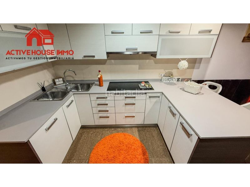 Foto bac406a7-9f48-44e7-8045-ee62897068ce. Casa amb calefacció aparcament a Santa Bàrbara