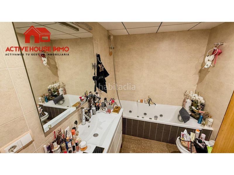 Foto f8756844-da2b-49f7-a9b2-02b8d3c12df0. Casa amb calefacció aparcament a Santa Bàrbara