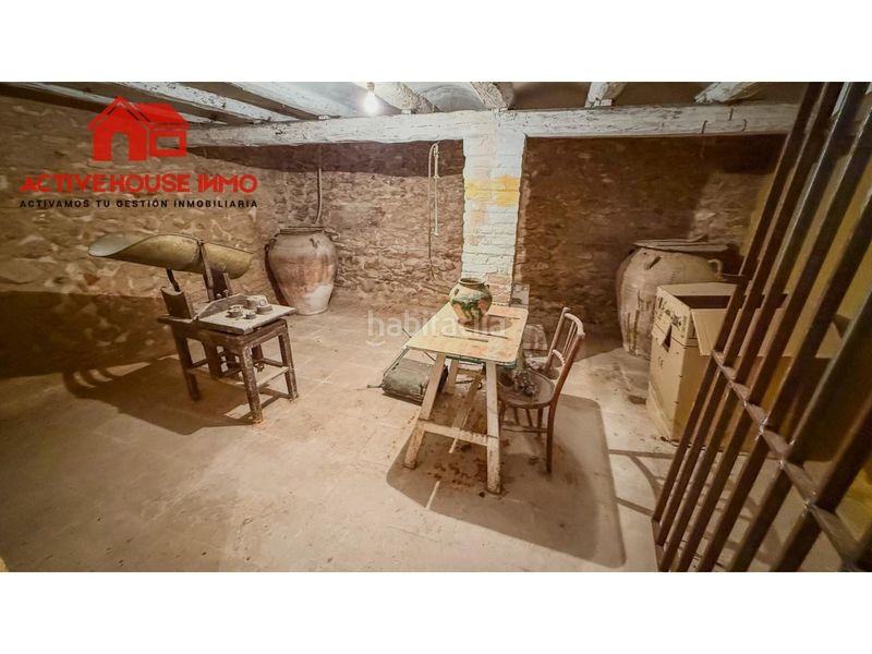 Foto 7002c4b6-c60d-41f7-bc32-89017e090d7c. Casa amb aparcament a Santa Bàrbara
