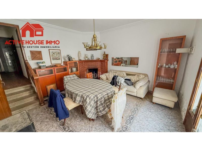 Foto b912499d-bfaf-4a2f-8017-5f6eade8b4d9. Casa amb aparcament a Santa Bàrbara