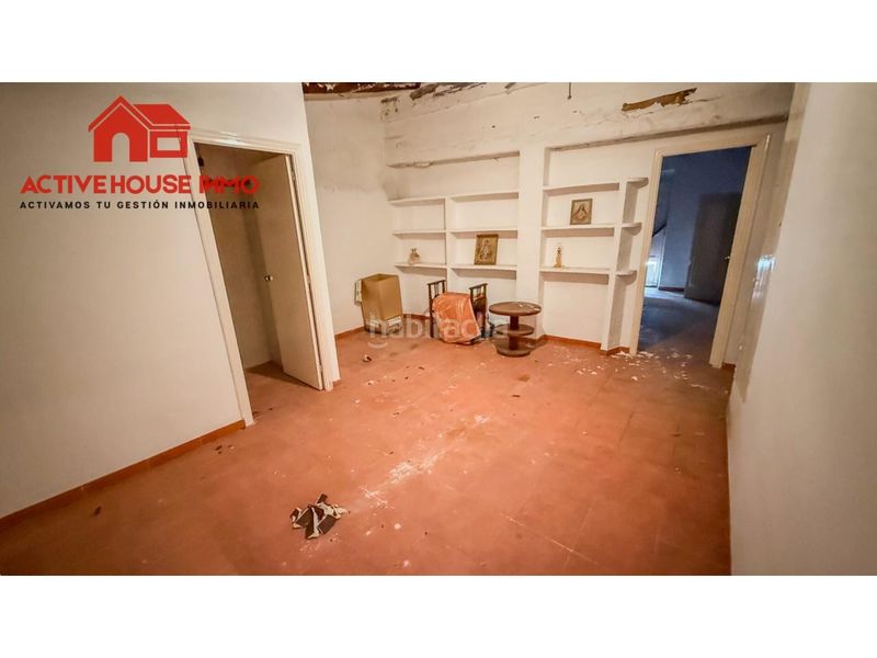 Foto f850522f-e198-46c2-852f-c8bc1ab1d462. Casa amb aparcament a Santa Bàrbara
