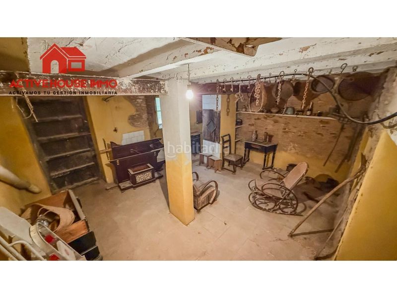 Foto fa0edcbe-fdd3-4ccd-9bc1-3d3c997a10f3. Casa amb aparcament a Santa Bàrbara