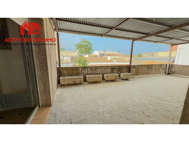 Foto 67f69613-b542-46b3-ac9f-55f6279d40f6. Casa amb aparcament a Deltebre