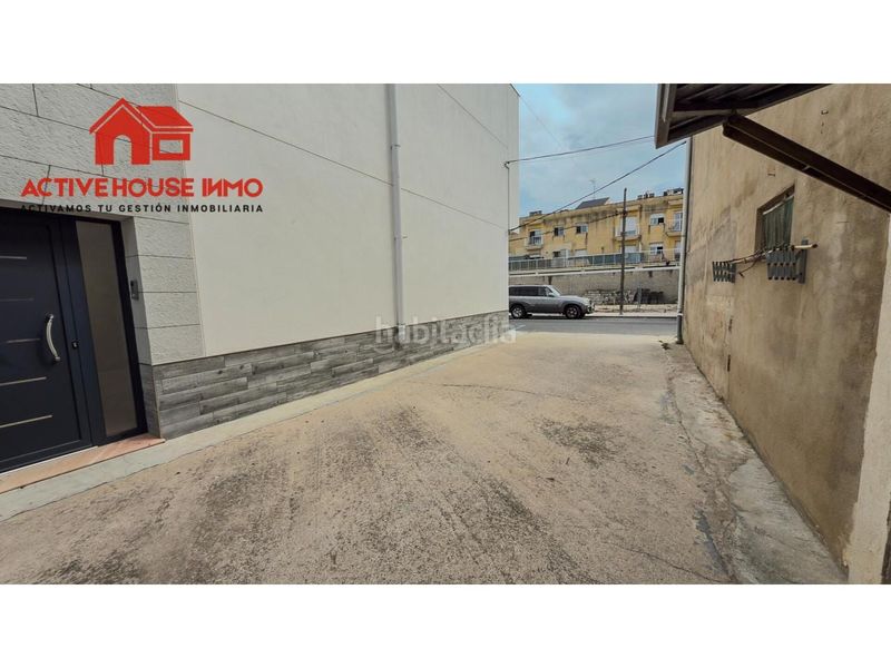 Foto caa1adfc-2147-4fa1-9abd-2a74387b20fe. Casa amb aparcament a Deltebre