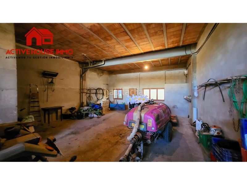 Foto 1126cbd8-4c2a-42c8-b616-d2f46ffde9f0. Casa amb aparcament a Alcanar