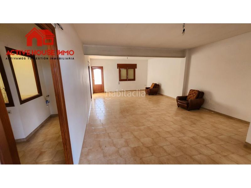 Foto 7562efc0-9a0c-46da-ad89-4f4ea0dcd092. Casa amb aparcament a Alcanar