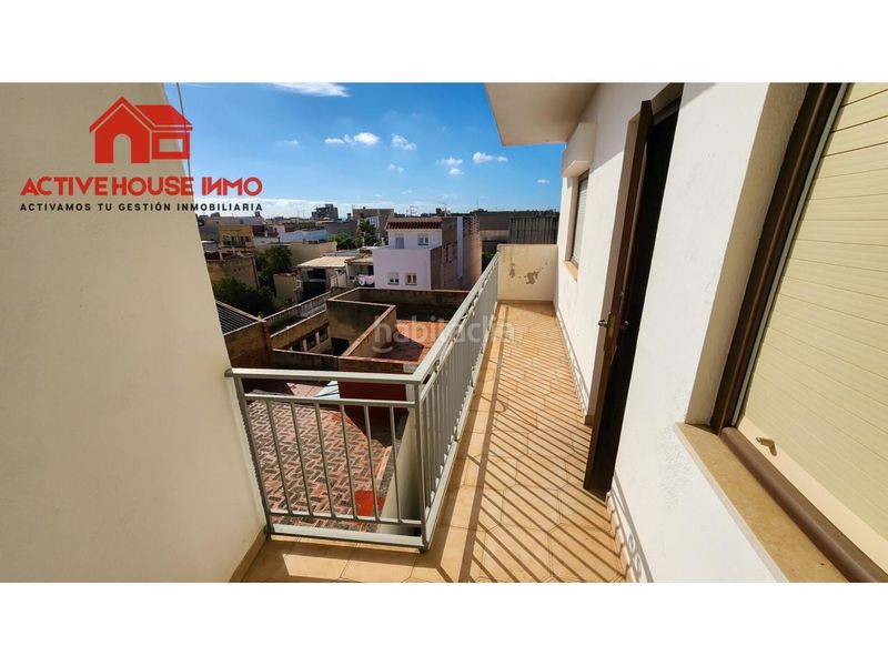 Foto a49339cb-b781-4bdf-855b-cdaa3d084916. Casa amb aparcament a Alcanar