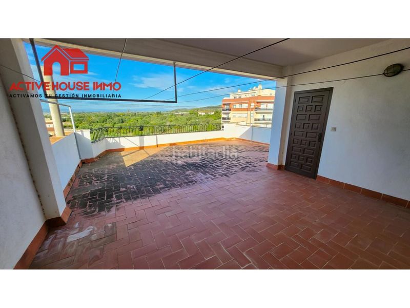 Foto ca2a69be-c665-42b9-91fd-773cdf848058. Casa amb aparcament a Alcanar