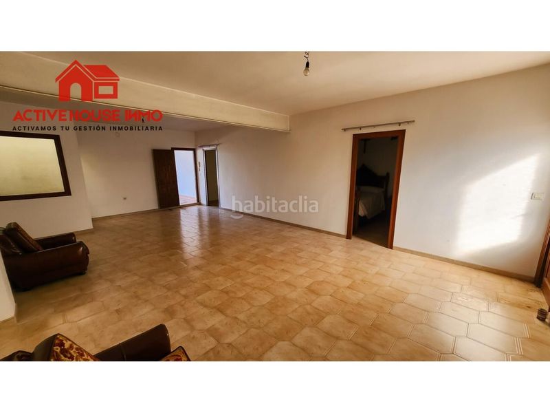 Foto e87f5ce3-2693-4250-9c63-d73b4cce45e1. Casa amb aparcament a Alcanar