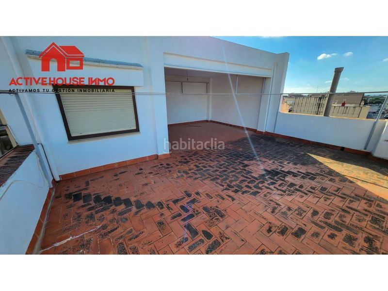 Foto f9a81806-d65b-49b3-9b30-0d3574cc0ef8. Casa amb aparcament a Alcanar