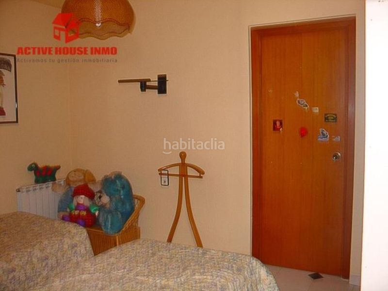 Foto acb5ac72-81d3-47dc-b01d-5b28ae67c4c6. Edificio in Santa Bàrbara