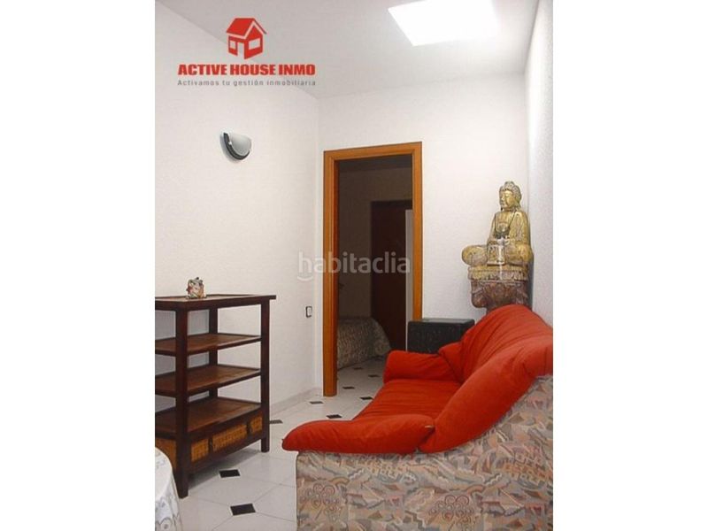 Foto bf98cd60-90a2-41d7-bca6-7a2072954658. Edificio in Santa Bàrbara