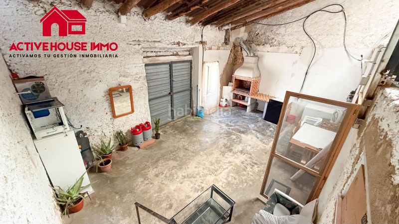 Foto b8c107d9-ee9f-49c2-8b7d-5afea1ebbfe9. Casa amb aparcament a Santa Bàrbara