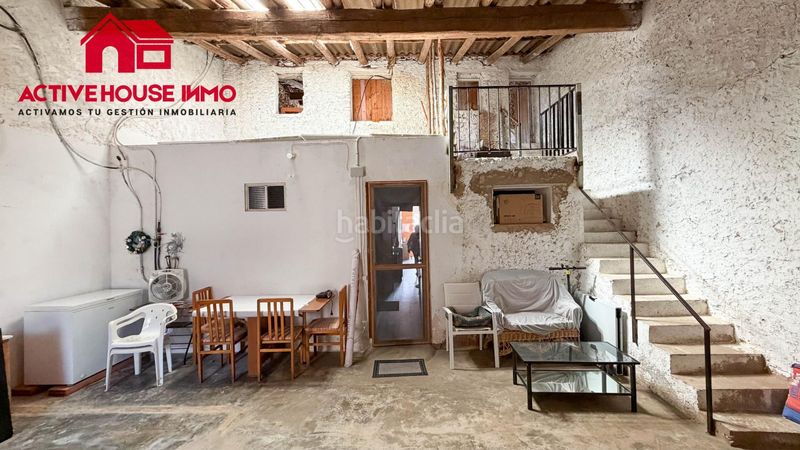 Foto f1357af1-348c-4689-a1e6-2591a51d9c0b. Casa amb aparcament a Santa Bàrbara