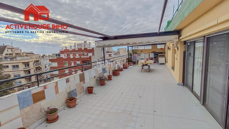 Foto 129965cd-29b8-44a4-a4f4-22e6b83785f6. Àtic amb calefacció aparcament a Nord La Ràpita