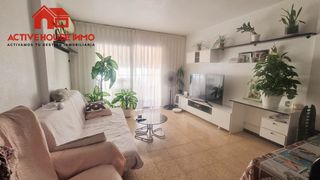 Pis  Avinguda del codonyol. Piso de 4 habitaciones con terraza en la ràpita