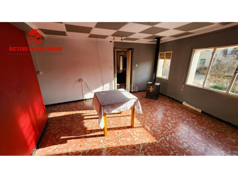 Foto b850b8f8-2ff4-41d2-856c-5902c55bbe97. Doppelhaus in sant josep 39 in Godall