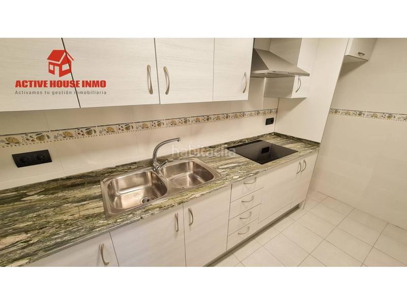 Foto c329261f-2e8f-42f9-8eda-f14b6f3f4ce9. Casa pareada en Masdenverge