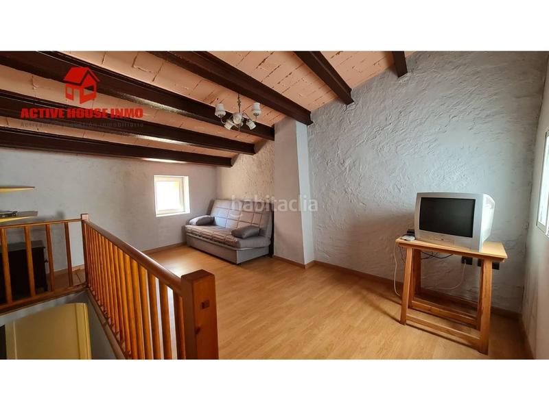 Foto ddb8a94e-c94a-4d64-b6ec-8272a6529072. Casa pareada en Masdenverge