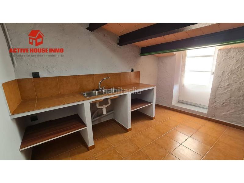 Foto e512b6df-fc59-408d-8bb4-035c90f7eeb8. Casa pareada en Masdenverge