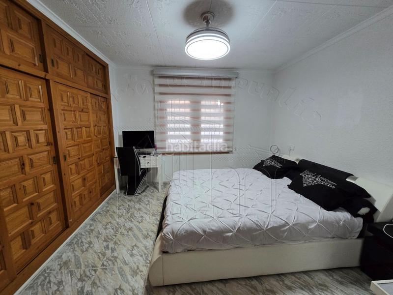 Foto 333d5ef4-8423-47c7-bf35-19529cbb68e8. Chalet mit heizung parking pool in Centre Miami Platja