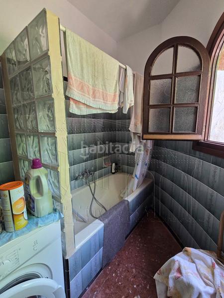 Foto d4ce74ce-fbe5-4a77-9448-49379dbb5ba3. Casa amb aparcament piscina a Centre Miami Platja