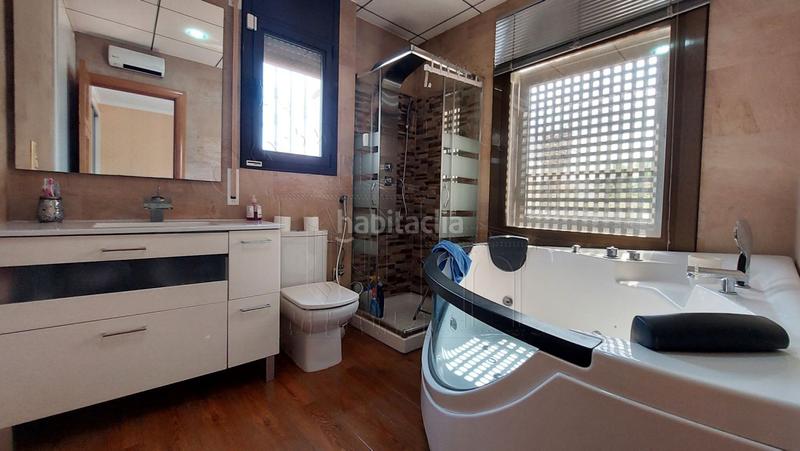 Foto 2c5ba5f8-3d68-4296-b8bf-cad7b9d3224b. Chalet with parking pool in Centre Miami Platja