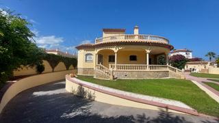 Xalet a Passeig Marítim. Chalet en venta en centro, 5 dormitorios.