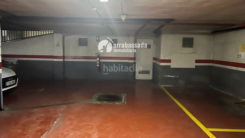 Foto c0a5dde0-51d6-4aa1-84c6-c235e771a662. Aparcament cotxe a Nou Eixample Nord Tarragona