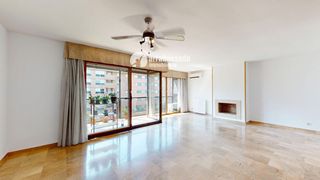 Lloguer Pis  Roma. Piso de 4 habitaciones en alquiler, sin muebles, con parking.