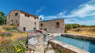 Casa  Nc. Masía de 594 m y 120 hectáreas en montral  gran potencial turíst