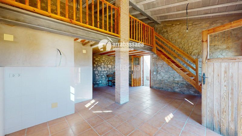 Foto 328ce0fd-d15a-4561-a87a-32a859623ae3. Casa in Mont-ral