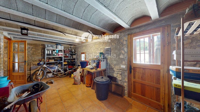 Foto a5b8f37d-d4ad-46da-bd13-36aa5a732ea7. Casa in Mont-ral