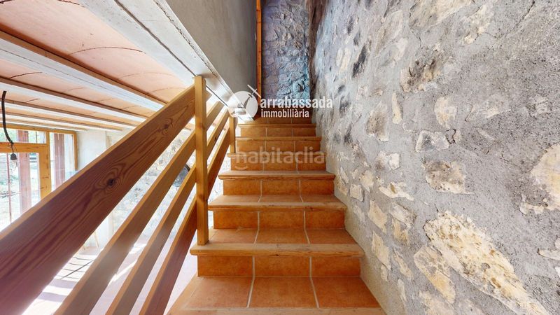 Foto b6b4ed1e-ce20-40bc-90f1-57b8ece90136. Casa in Mont-ral
